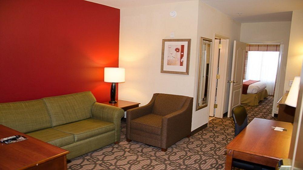 Holiday Inn Express Hotel & Suites Lagrange I-85, An Ihg Hotel Buitenkant foto