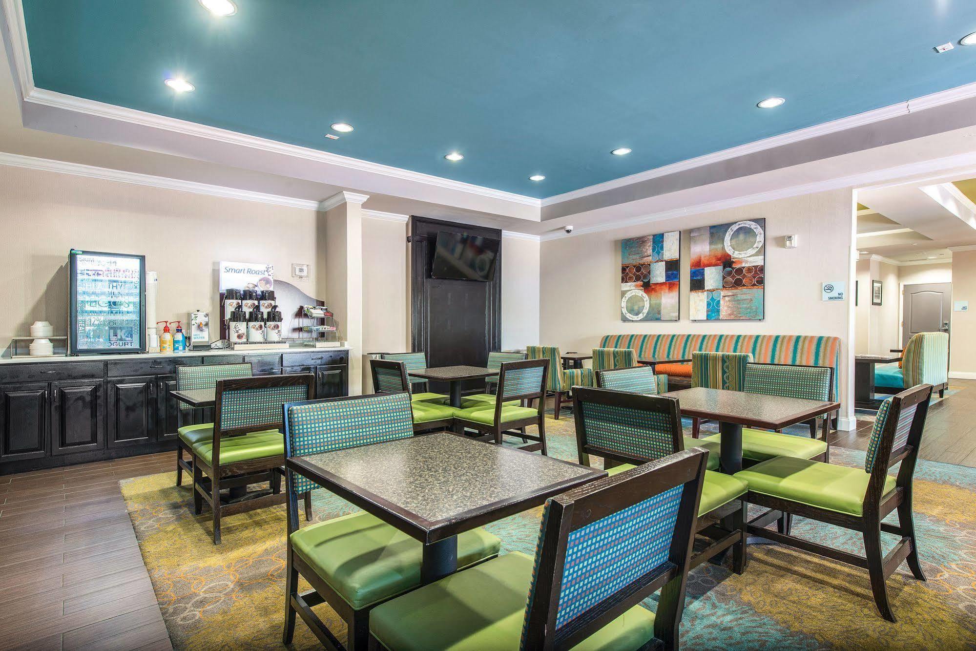 Holiday Inn Express Hotel & Suites Lagrange I-85 By Ihg Buitenkant foto