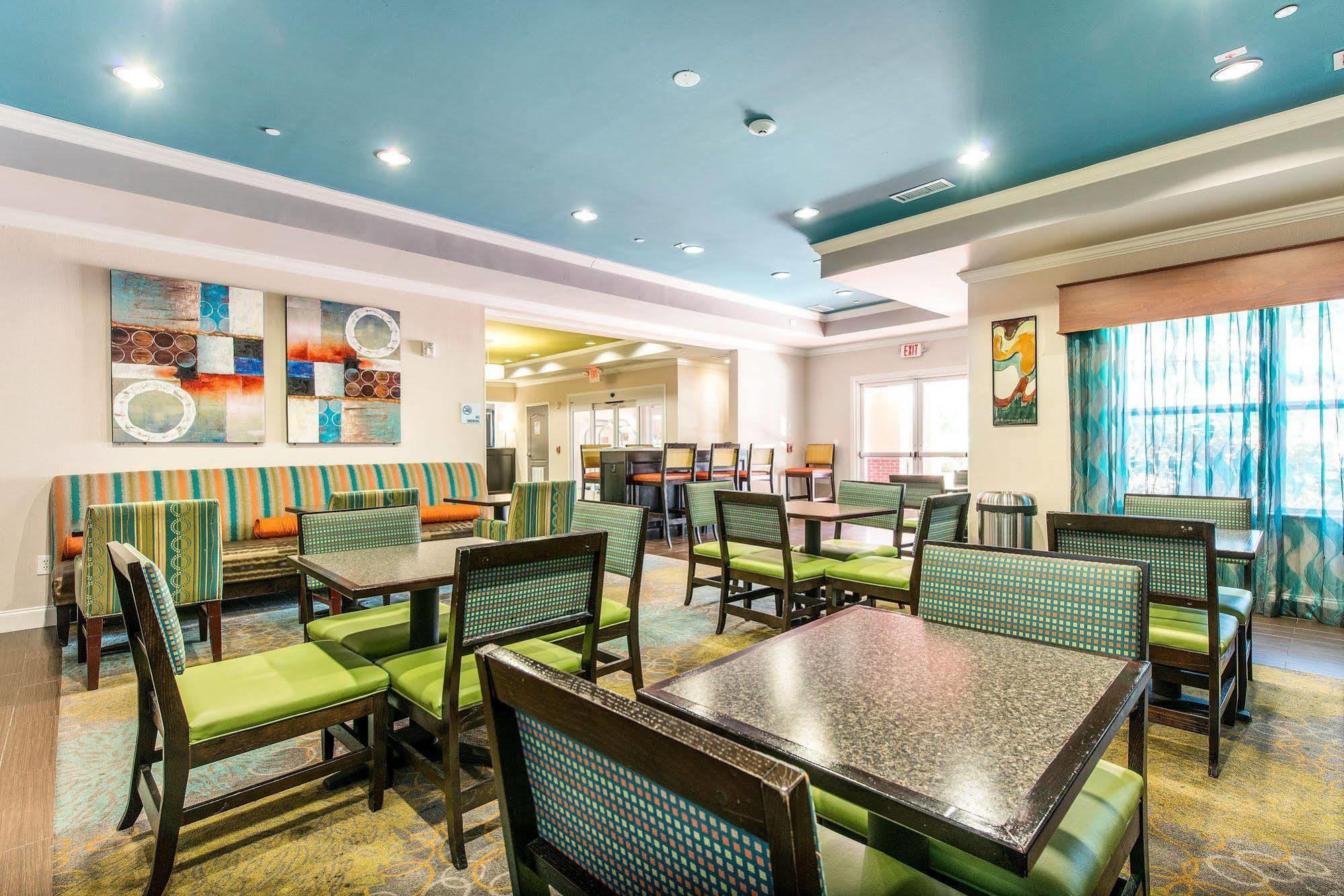 Holiday Inn Express Hotel & Suites Lagrange I-85 By Ihg Buitenkant foto
