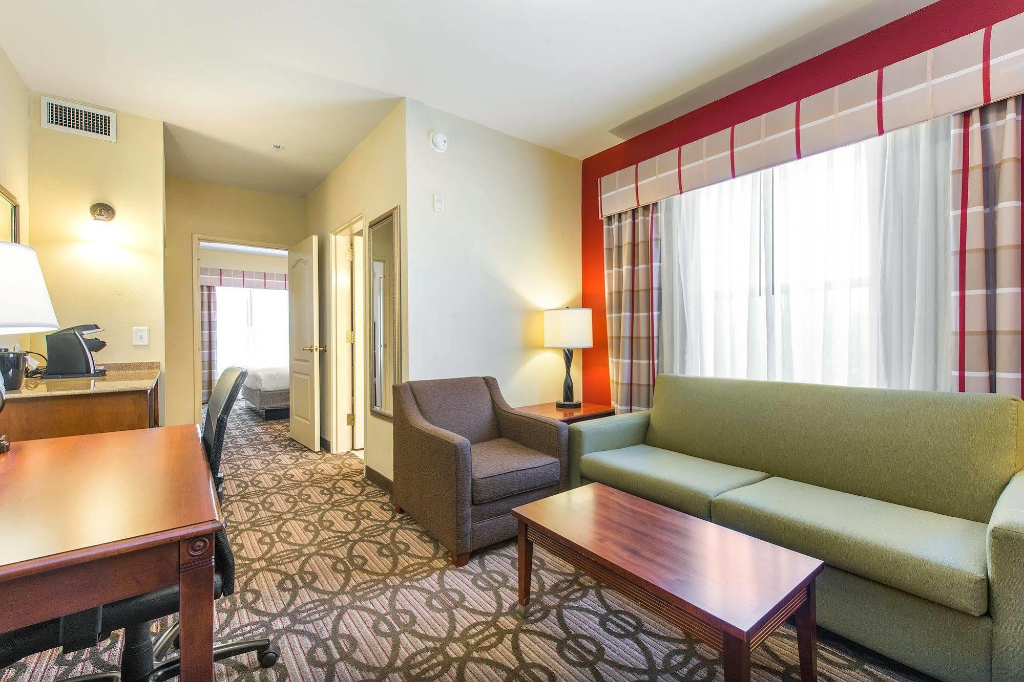 Holiday Inn Express Hotel & Suites Lagrange I-85, An Ihg Hotel Buitenkant foto