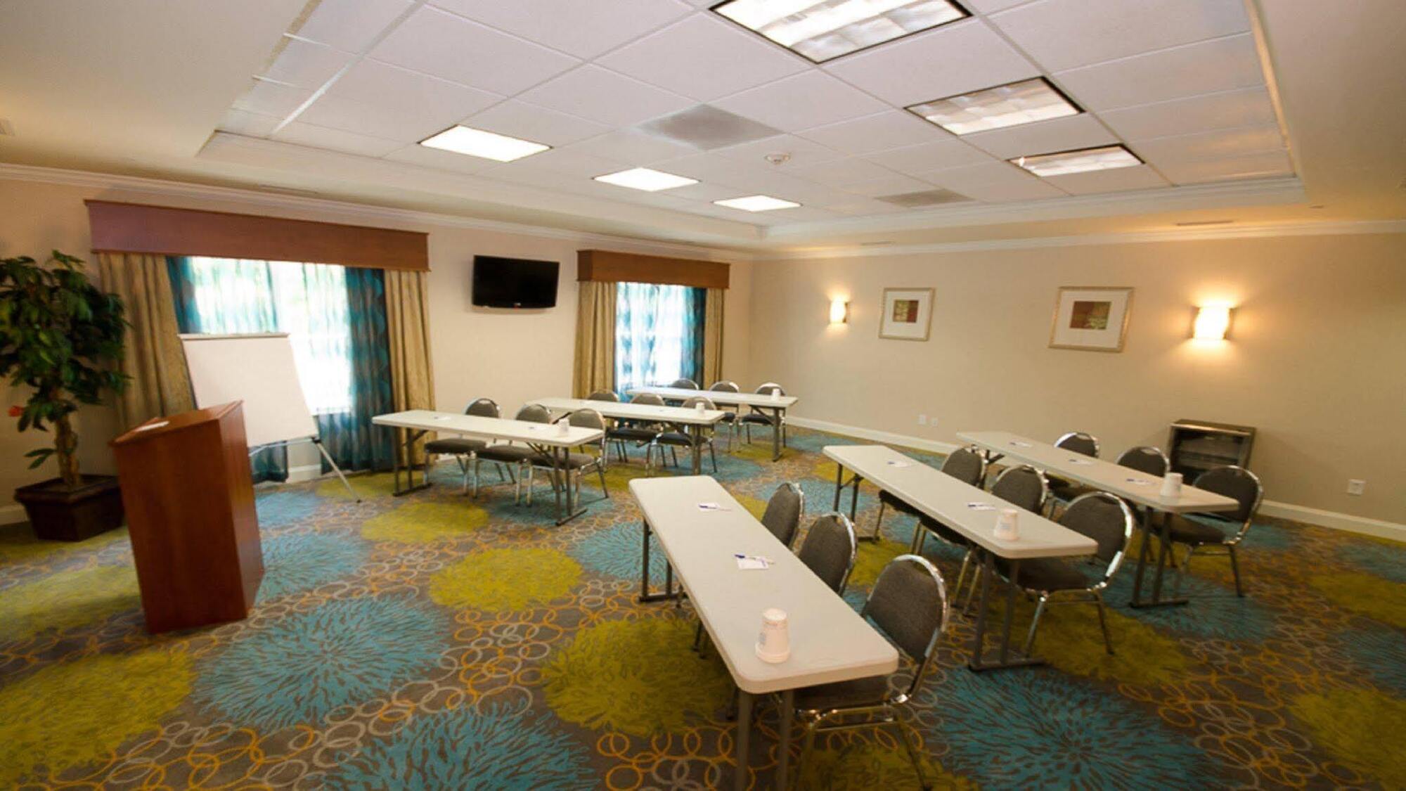 Holiday Inn Express Hotel & Suites Lagrange I-85 By Ihg Buitenkant foto